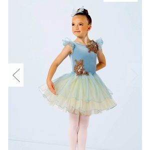 Size 4-6 (XSC) worn once light blue dance costume